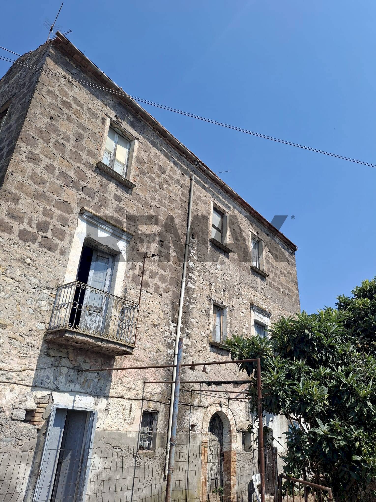 Edificio all\'aperto - Independent house VIA CAMPANILI 2 TRAVERSA
 
9999, Santi Cosma e Damiano - photo 1