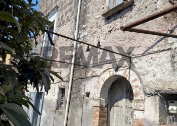 Edificio all\'aperto - Independent house VIA CAMPANILI 2 TRAVERSA
 
9999, Santi Cosma e Damiano - photo 5
