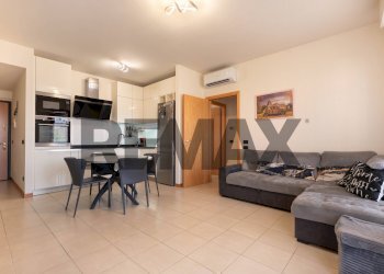 Sala da pranzo - Three-room apartment via filanda
 
26, Sulbiate - photo 5