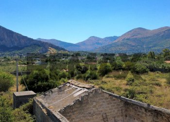 Vista delle montagne - Terreno agricolo via Dominici
 
snc, Carini - foto 1