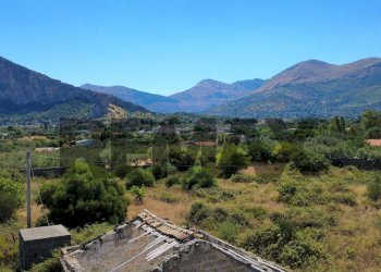 Vista delle montagne - Terreno agricolo via Dominici
 
snc, Carini - foto 2