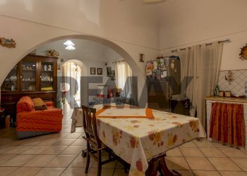 Sala da pranzo - Casa indipendente Via Calamezzana
 
87, Modica - foto 14