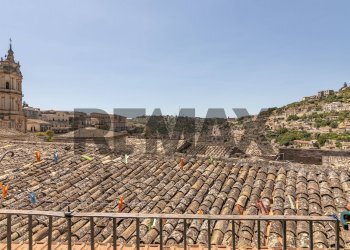 Vista delle montagne - Casa indipendente Via Calamezzana
 
87, Modica - foto 24