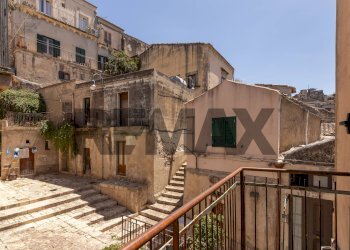 Edificio all\'aperto - Casa indipendente Via Calamezzana
 
87, Modica - foto 36