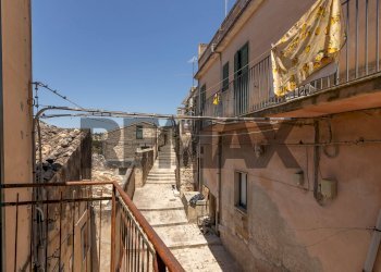 Balcone - Casa indipendente Via Calamezzana
 
87, Modica - foto 37