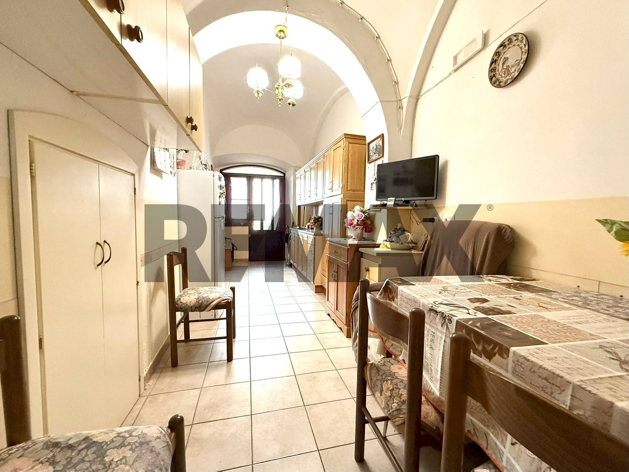 Sala da pranzo - Casa semi indipendente Piazza Trieste
56, Alanno - foto 3