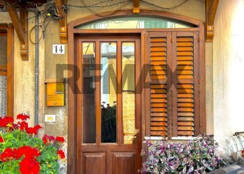 Casa all\'aperto - Casa semi indipendente Piazza Trieste
 
56, Alanno - foto 1