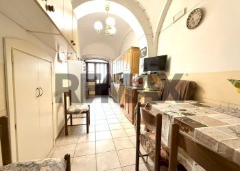Sala da pranzo - Casa semi indipendente Piazza Trieste
 
56, Alanno - foto 3