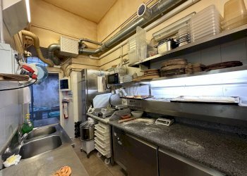 Foto 2 - Attività Commerciale via della quercia
79, Lucca - foto 2