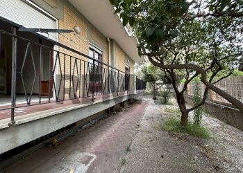 Edificio all\'aperto - Four-room apartment Via Santa Barbara
 
135, Nettuno - photo 11