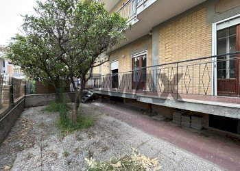Edificio all\'aperto - Four-room apartment Via Santa Barbara
 
135, Nettuno - photo 12