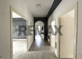 Hall / corridoio - Four-room apartment Via Santa Barbara
 
135, Nettuno - photo 18