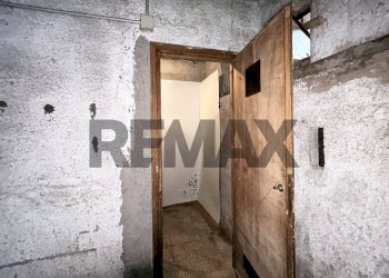 Hall / corridoio - Four-room apartment Via Santa Barbara
 
135, Nettuno - photo 44