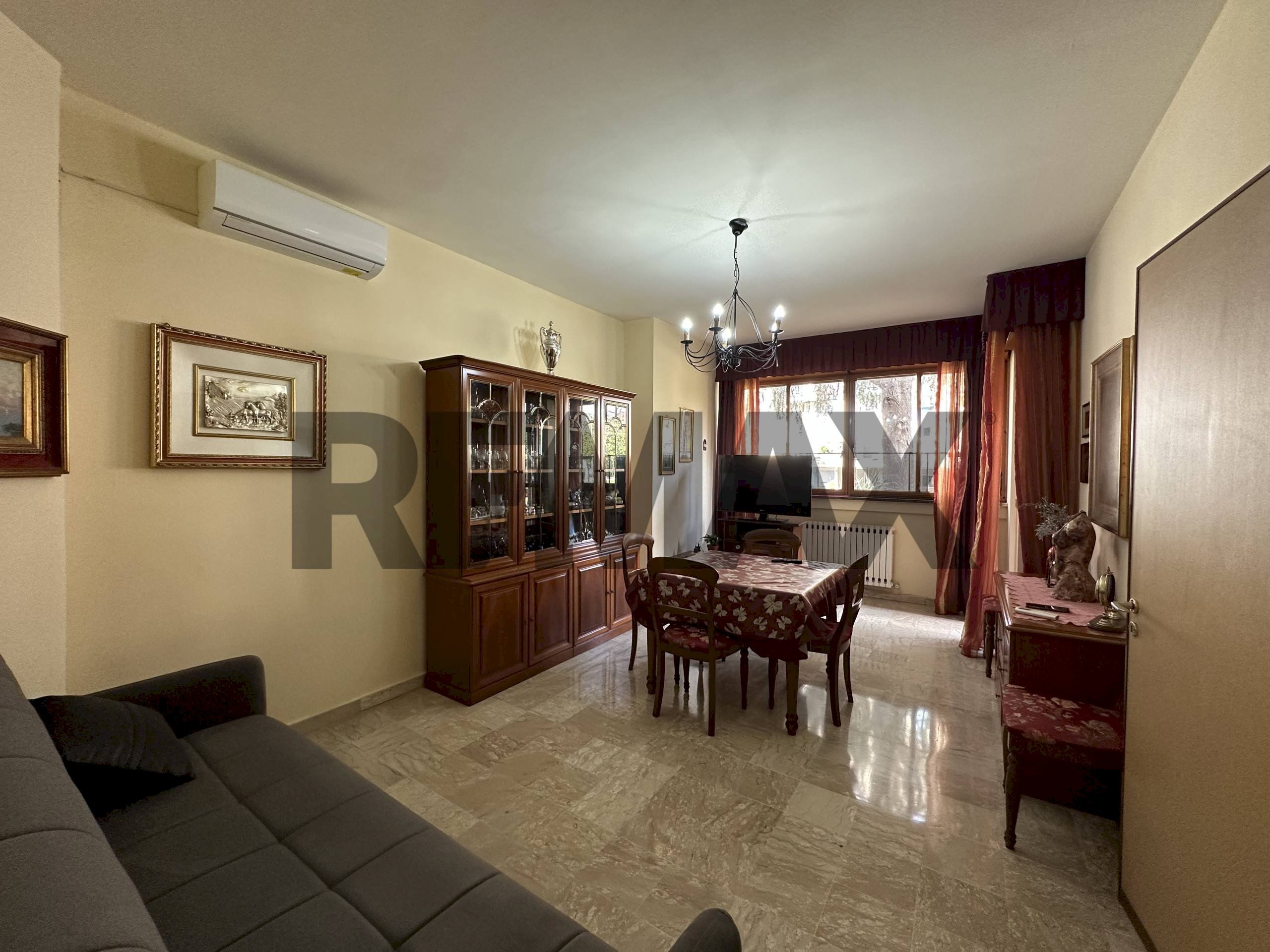 Sala da pranzo - Quadrilocale Via Guido Rossa
 
20, Aprilia - foto 1