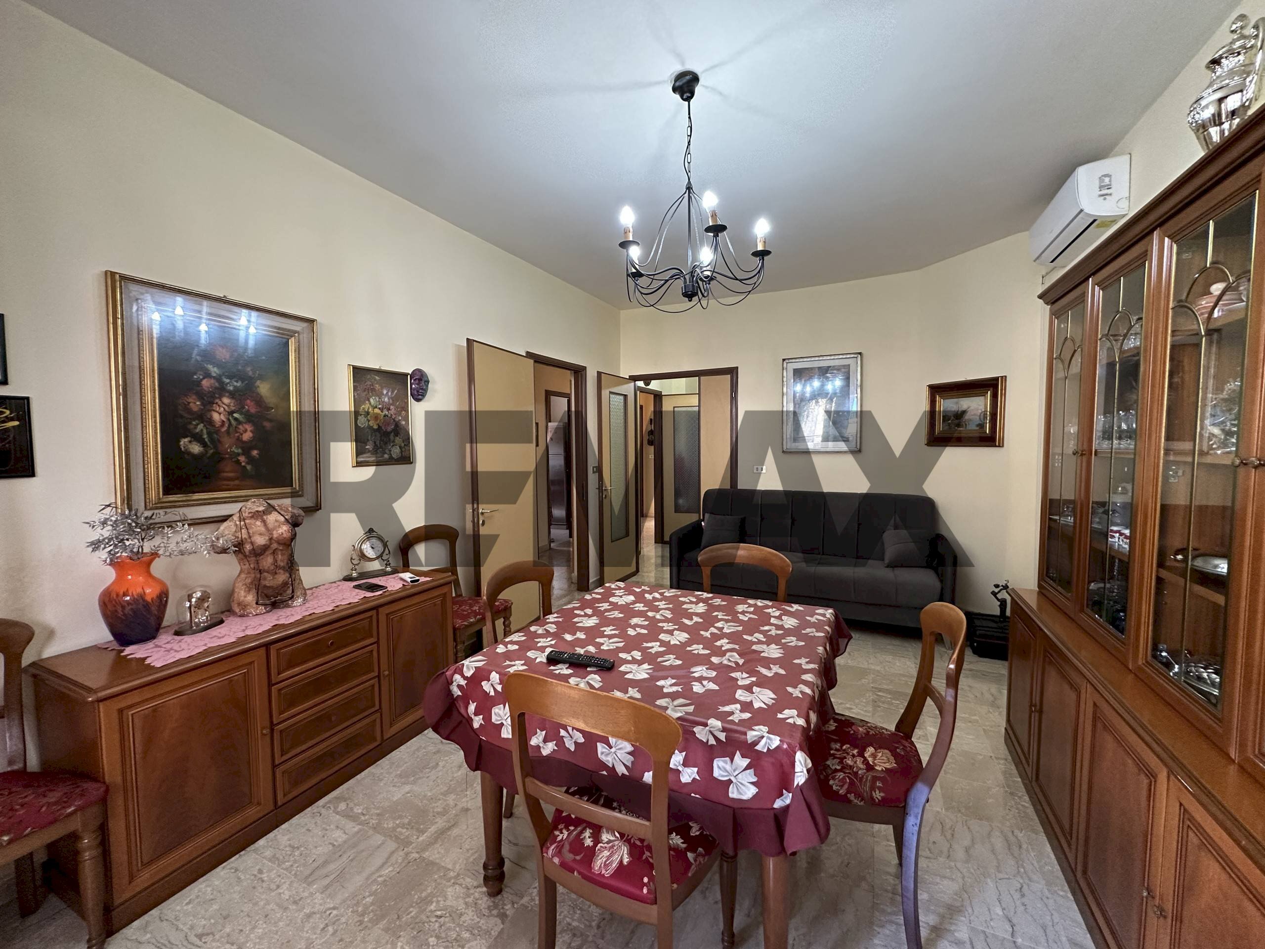 Sala da pranzo - Quadrilocale Via Guido Rossa
20, Aprilia - foto 3