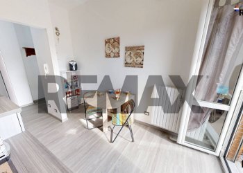 Sala da pranzo - Trilocale via Del Gesù
 
2, Opera - foto 14