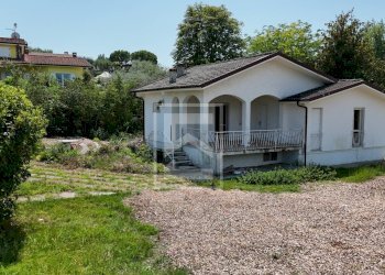Foto 4 - Villa via alpini
 
3, Manerba del Garda - photo 4