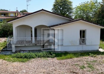 Foto 6 - Villa via alpini
 
3, Manerba del Garda - photo 6