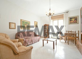 Sala da pranzo - Trilocale VIA XVIII FEBBRAIO
 
4, Cagliari - foto 3