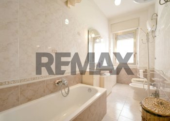 Bagno - Trilocale VIA XVIII FEBBRAIO
 
4, Cagliari - foto 10