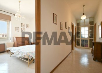 Hall / corridoio - Trilocale VIA XVIII FEBBRAIO
 
4, Cagliari - foto 12