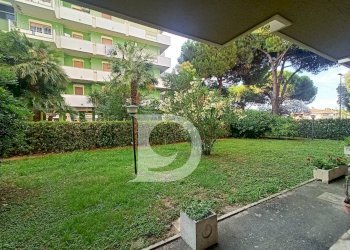 giardino condominiale - Trilocale Via Leonardo da Vinci
 
90, Silvi - foto 44