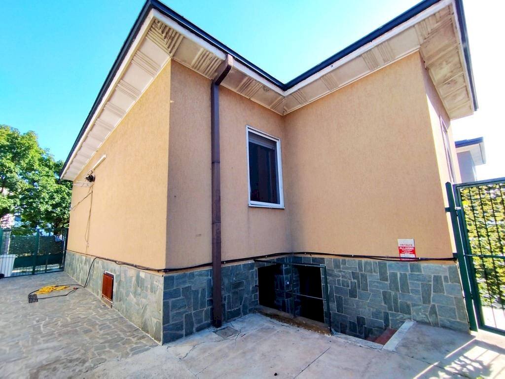 Facciata - Villa via Trento, Rho - foto 3