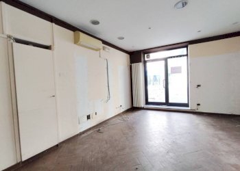 Interno non residenziale - Negozio largo John Fitzgerald Kennedy, Rho - foto 1
