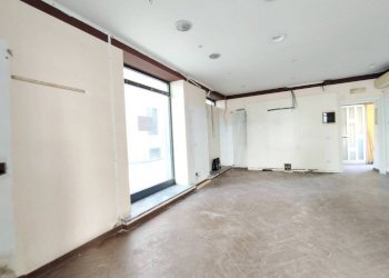 Interno non residenziale - Negozio largo John Fitzgerald Kennedy, Rho - foto 11