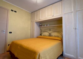 Camera da letto - Bilocale via Fondo, Aviatico - foto 16