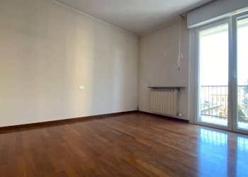 Camera da letto - Three-room apartment via Luigi Morelli, Castellanza - photo 17