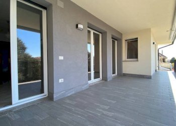 Terrazzo - Three-room apartment via Luigi Morelli, Castellanza - photo 32