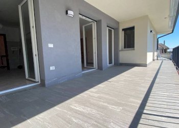 Terrazzo - Three-room apartment via Enrico dell'Acqua, Busto Arsizio - photo 1