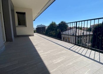 Terrazzo - Three-room apartment via Enrico dell'Acqua, Busto Arsizio - photo 37
