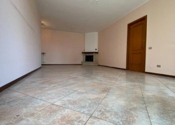 Cucina - Three-room apartment via Enrico dell'Acqua, Busto Arsizio - photo 39