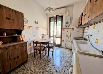Cucina - Trilocale salita Serra Riccò, 7, Genova (zona Pontedecimo) - foto 4