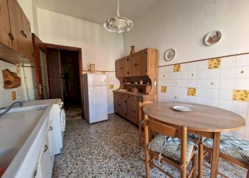 Cucina - Trilocale salita Serra Riccò, 7, Genova (zona Pontedecimo) - foto 16