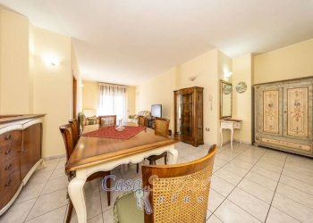 Salone - Four-room apartment via Fratelli Bandiera, Casarano - photo 2