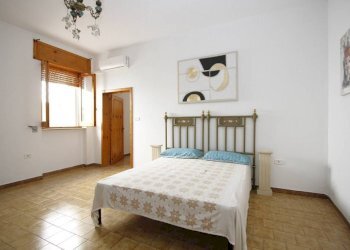 Camera da letto - Independent house via Arcivescovo Zezza, Ruffano - photo 8