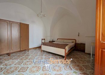 Camera da letto - Three-room apartment via Fratelli Bandiera, Tuglie - photo 4