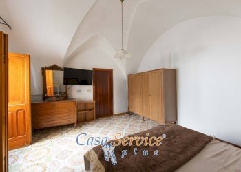 Camera da letto - Three-room apartment via Fratelli Bandiera, Tuglie - photo 5