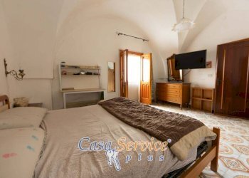 Camera da letto - Trilocale via Fratelli Bandiera, Tuglie - foto 12