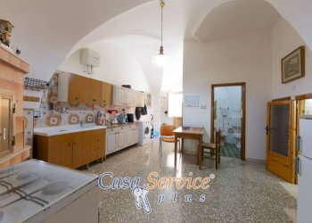 Cucina - Trilocale via Fratelli Bandiera, Tuglie - foto 14