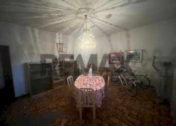 Sala da pranzo - Appartamento De Nicola
 
6, Casaluce - foto 4