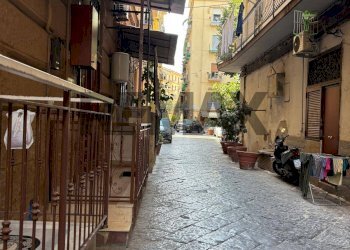 Edificio all\'aperto - Bilocale Via Santa Maria della Fede
 
10, Napoli - foto 23