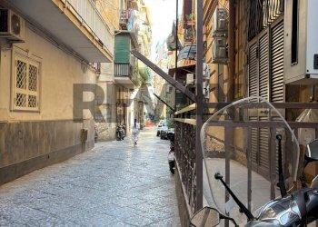 Edificio all\'aperto - Bilocale Via Santa Maria della Fede
 
10, Napoli - foto 24