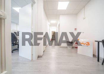 Hall / corridoio - Apartment Via caio sulpicio
2, Roma - photo 14