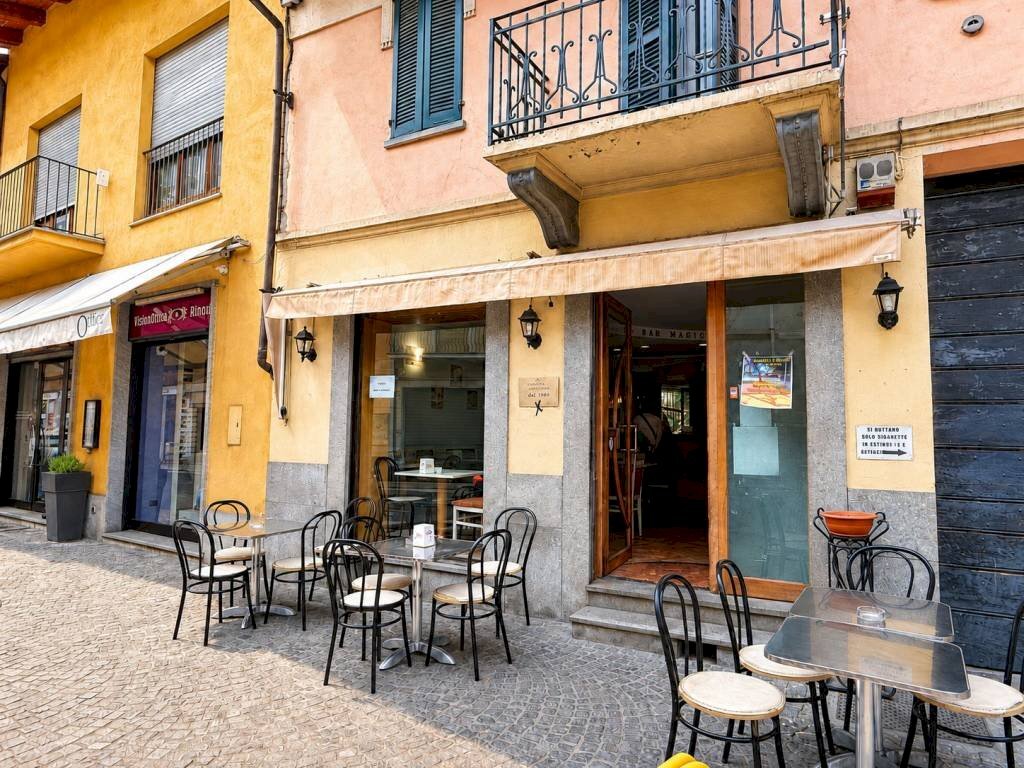 Facciata - Bar Tavola Calda - Fredda via Vittorio Emanuele II, 19, Sommariva del Bosco - foto 1
