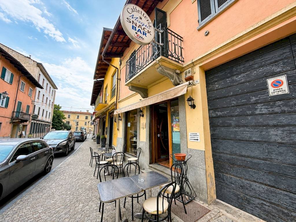 Facciata - Bar Tavola Calda - Fredda via Vittorio Emanuele II, 19, Sommariva del Bosco - foto 2
