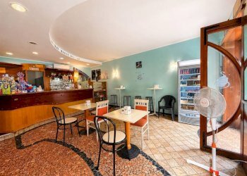 Interno non residenziale - Bar Tavola Calda - Fredda via Vittorio Emanuele II, 19, Sommariva del Bosco - foto 7